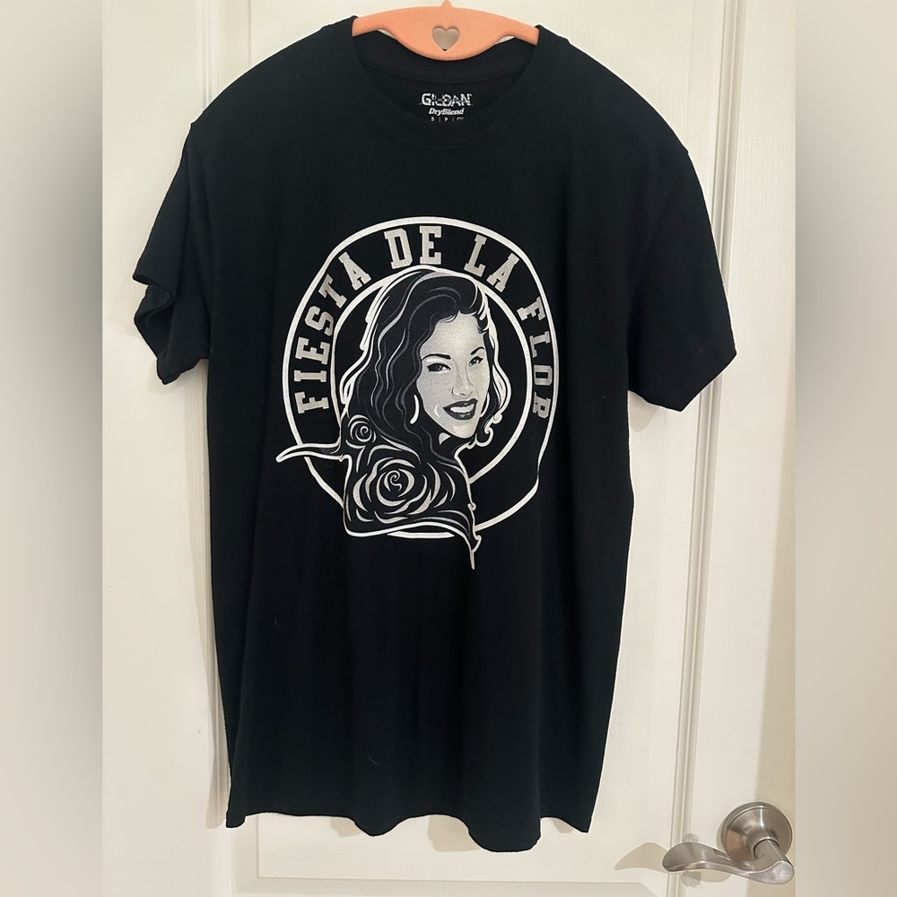 Selena Quintanilla Fiesta De La Flor Black Size S T-Shirt